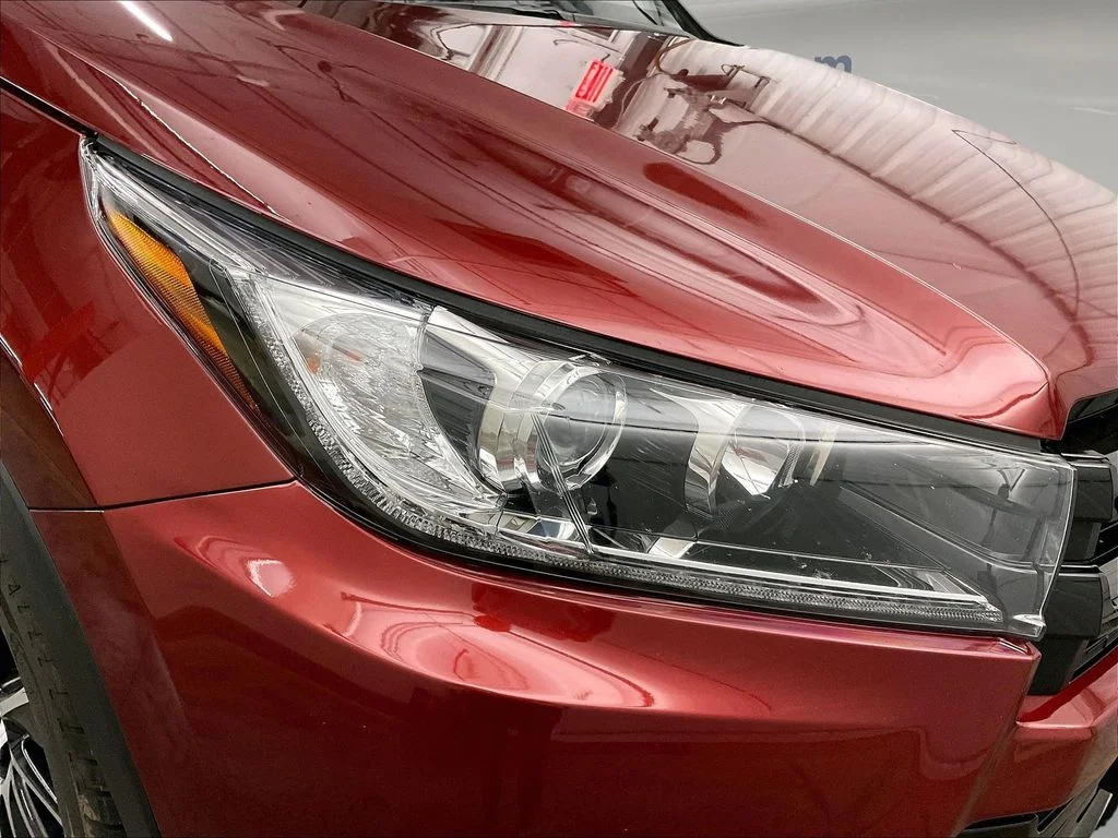 Certified Used 2018 Red Toyota SE image 34