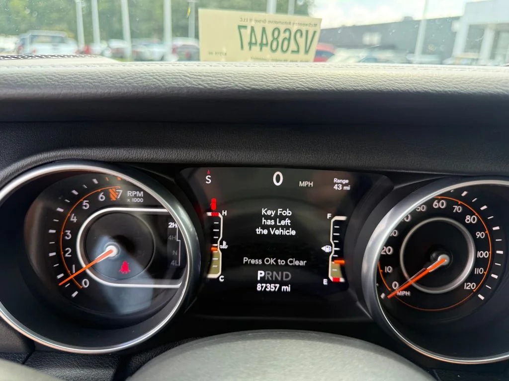 Used 2018 Black Jeep Unlimited Sahara image 15