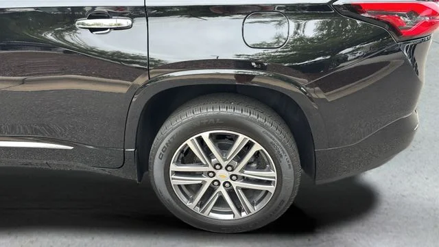 Used 2023 Black Chevrolet High Country image 40