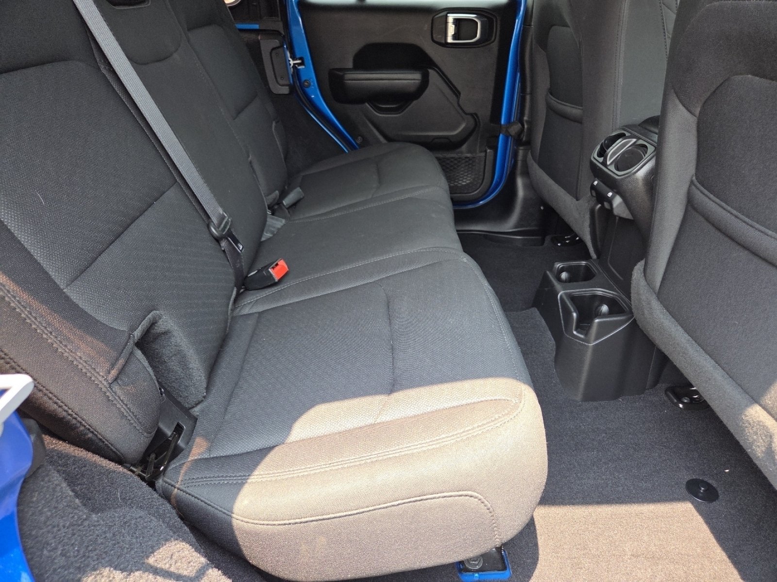 Used 2021 Blue Pearl Jeep Unlimited Sport S image 24