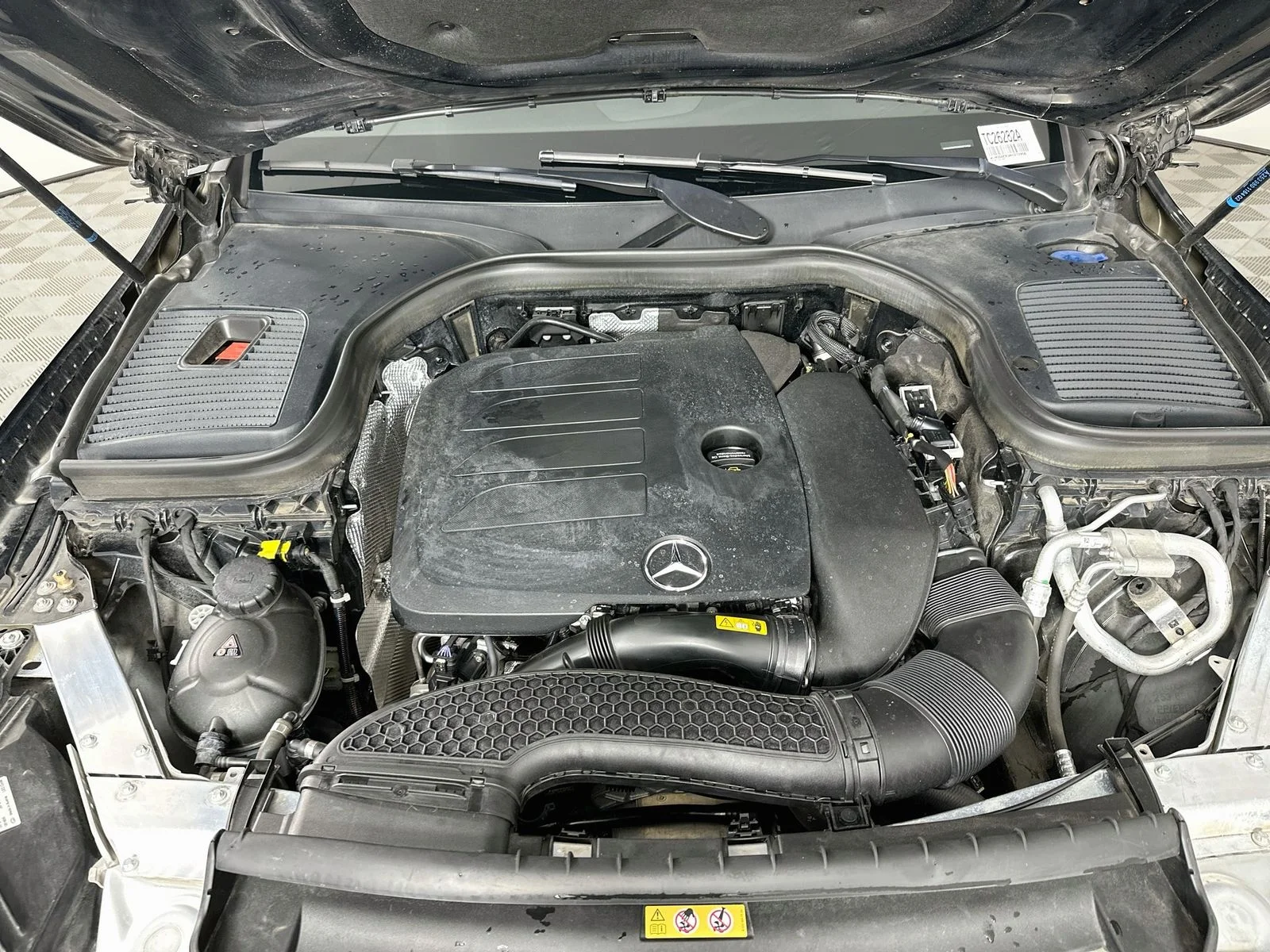 Used 2022 Black Mercedes-Benz GLC 300 image 29