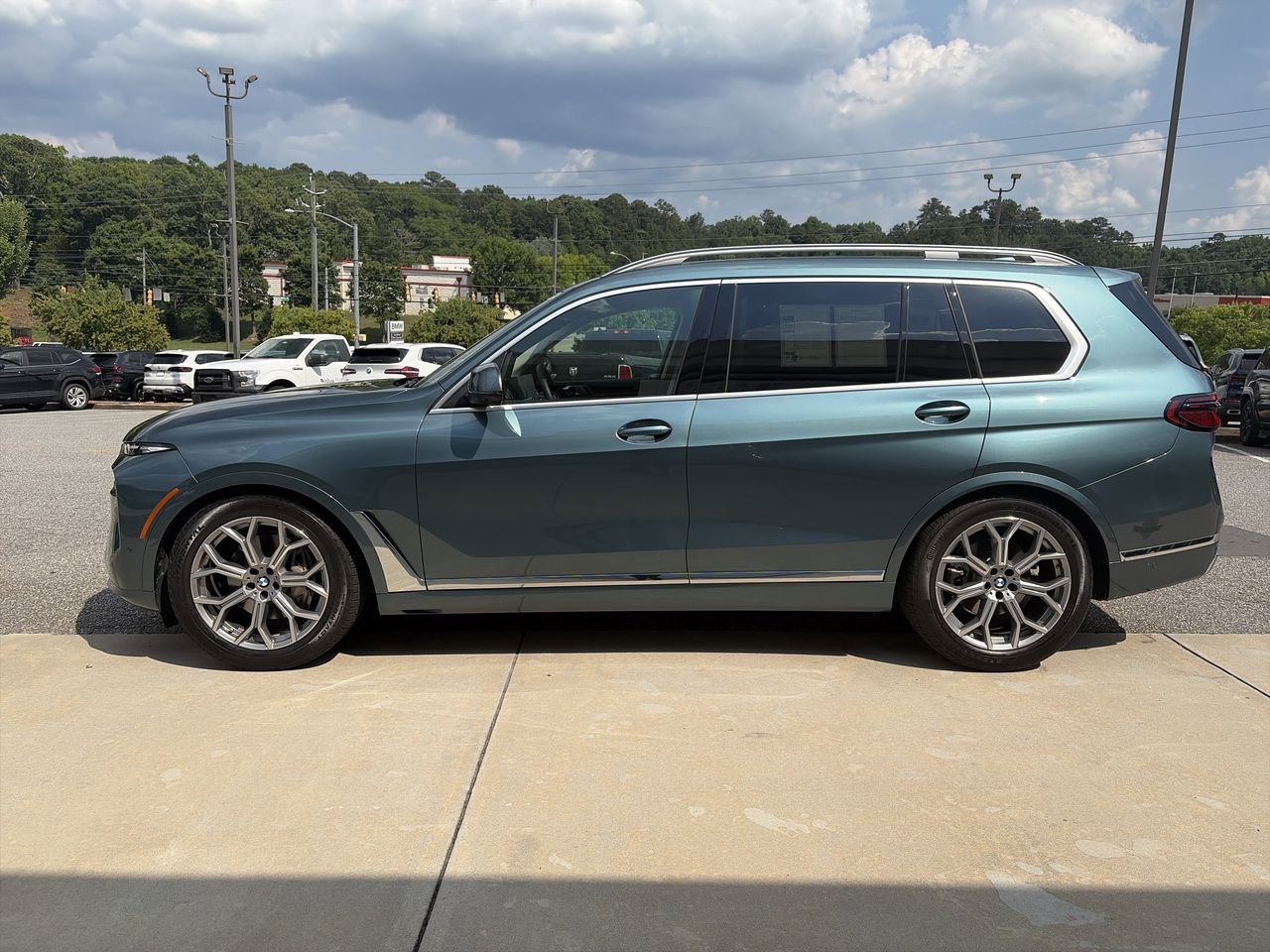 Used 2024 Blue Ridge Mountain Metallic BMW xDrive40i image 5
