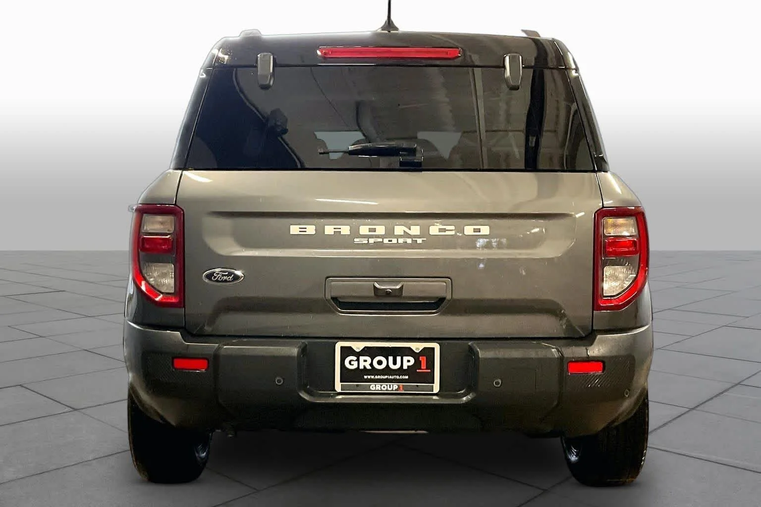 Used 2025 Carbonized Gray Ford Outer Banks image 5