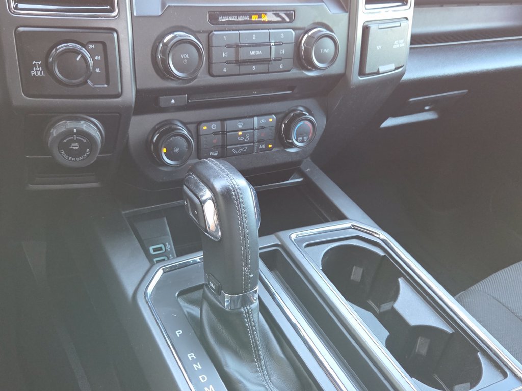 Used 2018 Blue Ford XLT image 26