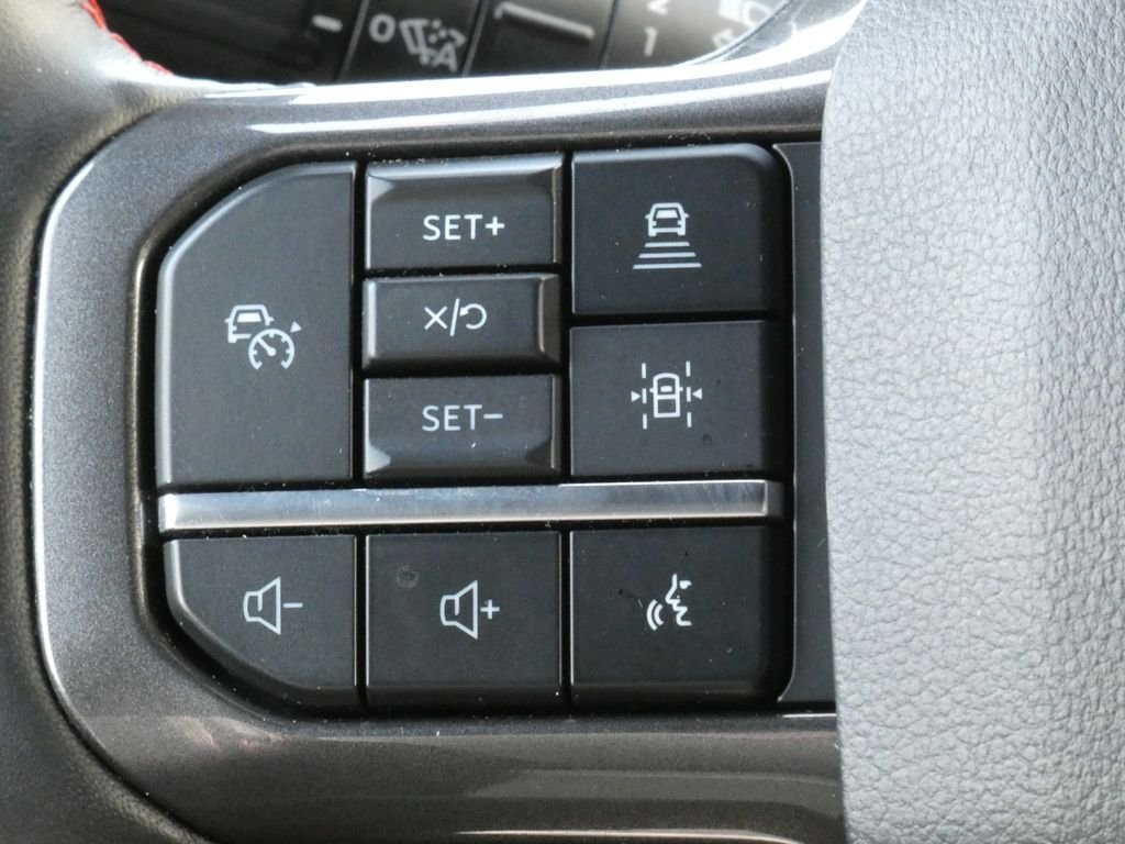Used 2023 White Ford Limited image 16