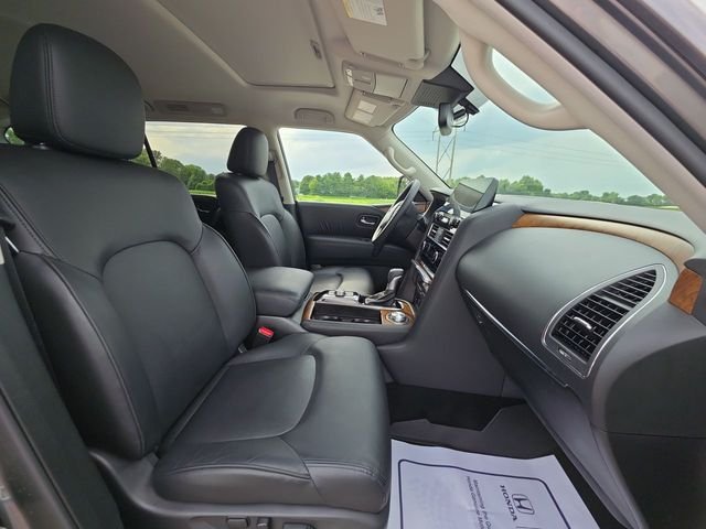 Used 2023 Gun Metallic Nissan SL image 33