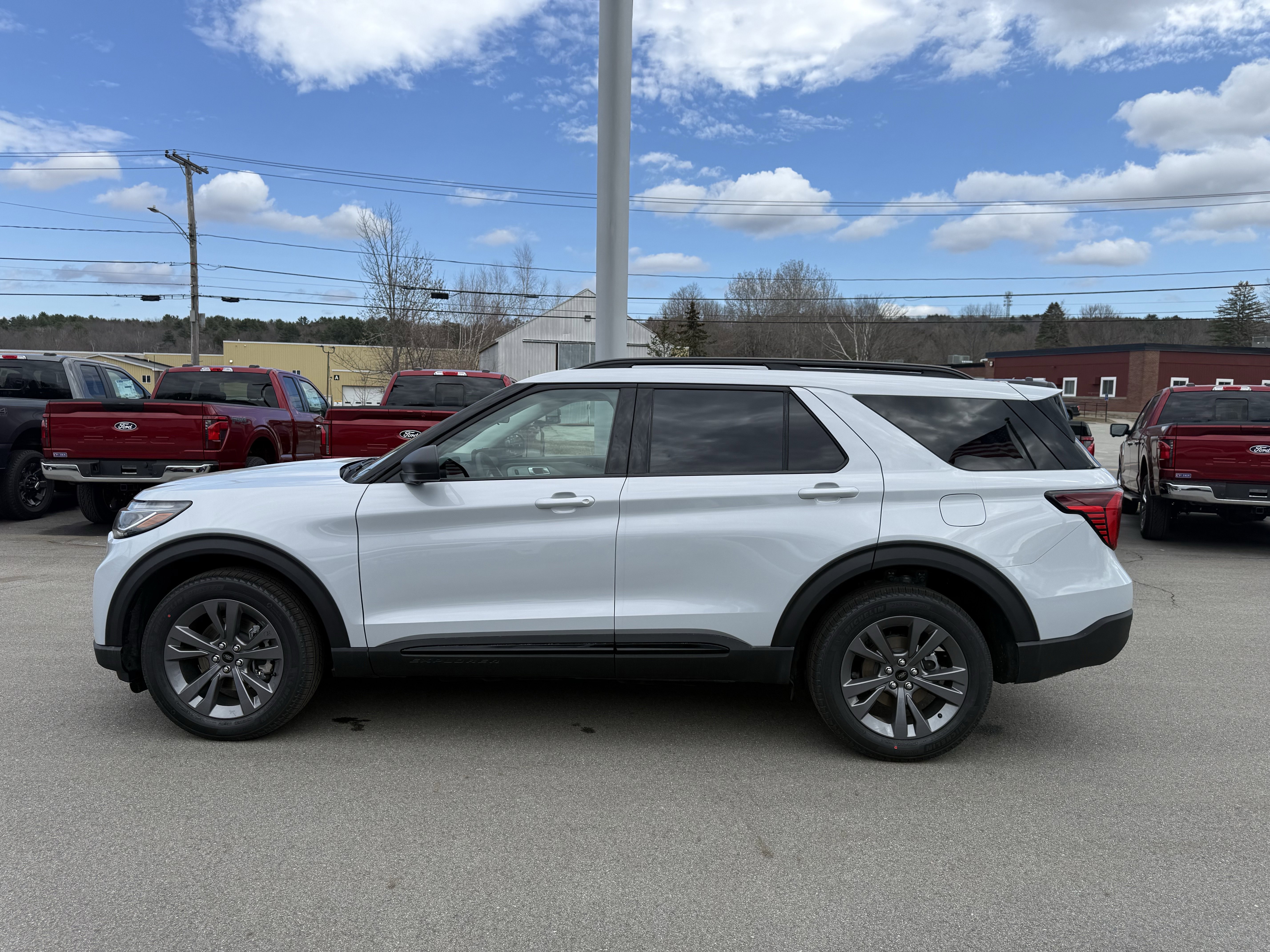 New 2026 Space White Metallic Ford Active image 11