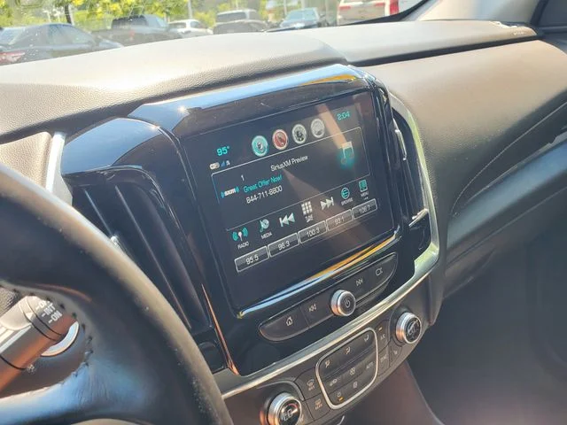 Used 2018 Silver Chevrolet LT image 27