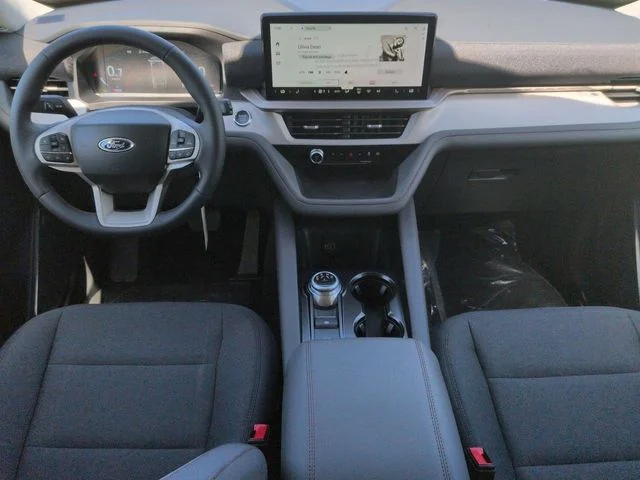 New 2026 Star White Metallic Tri-Coat Ford Active image 18
