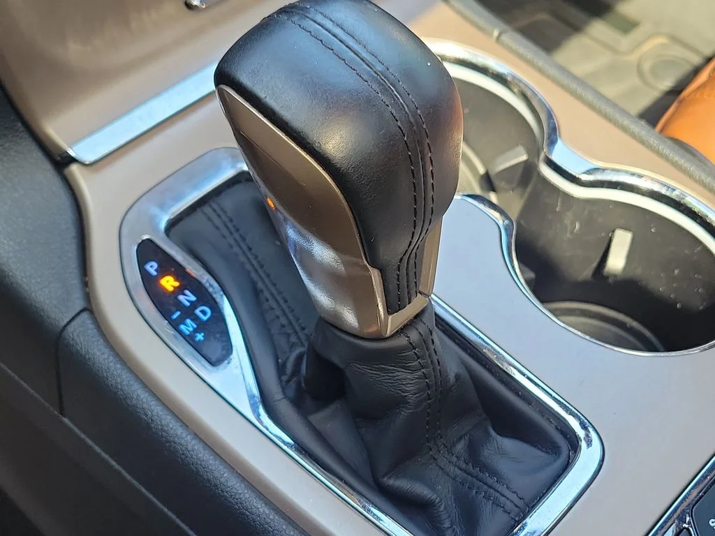 Used 2017 White Jeep Summit image 35