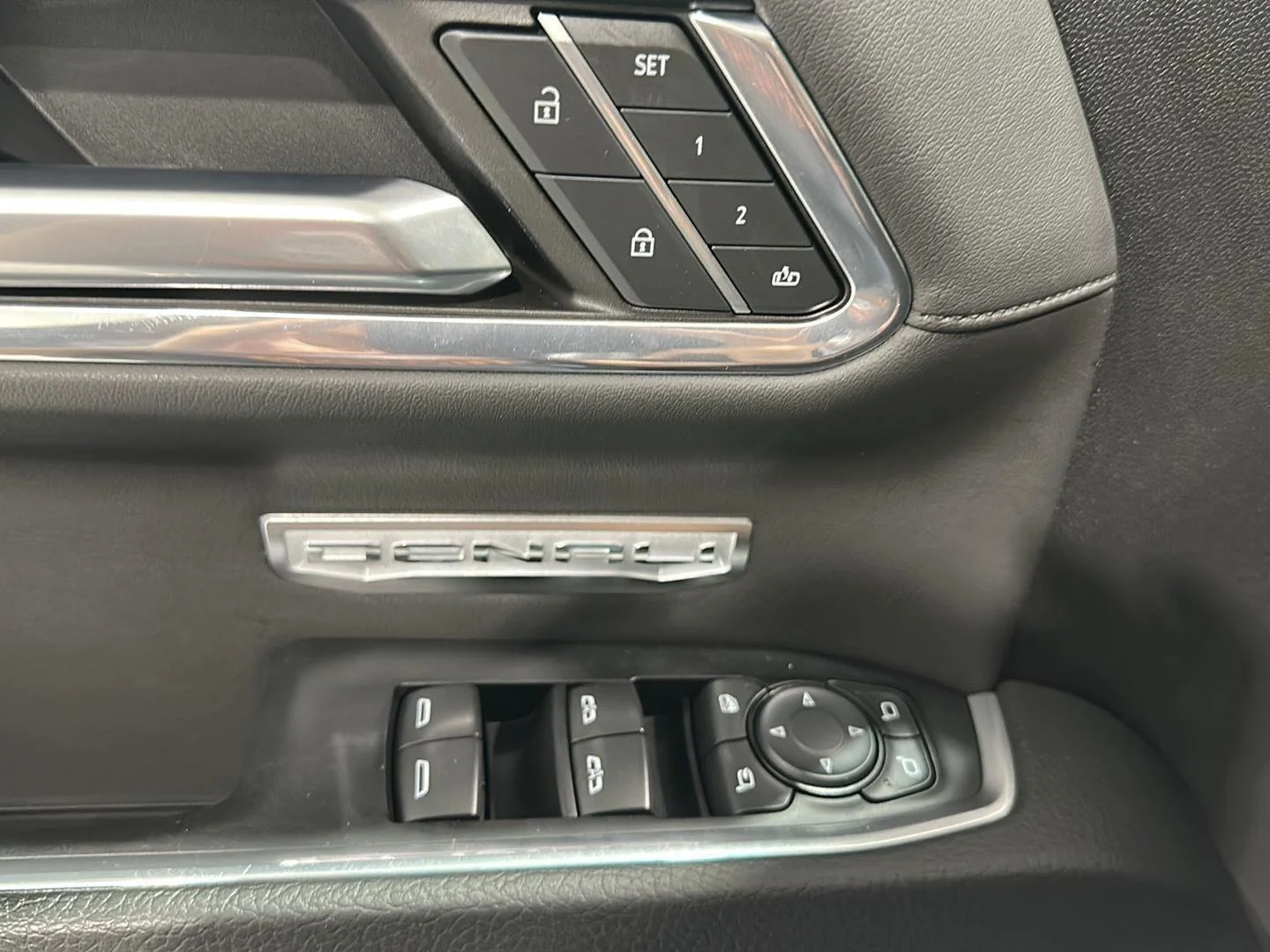 Used 2024 Sterling Metallic GMC Denali image 19