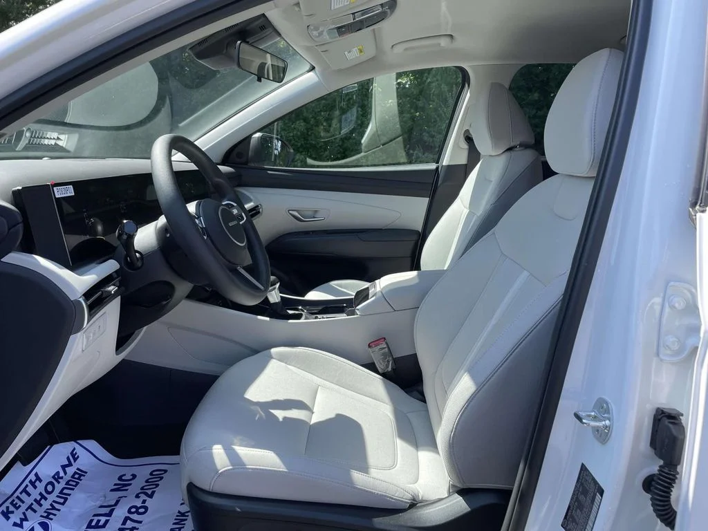 New 2026 White Hyundai SEL image 15