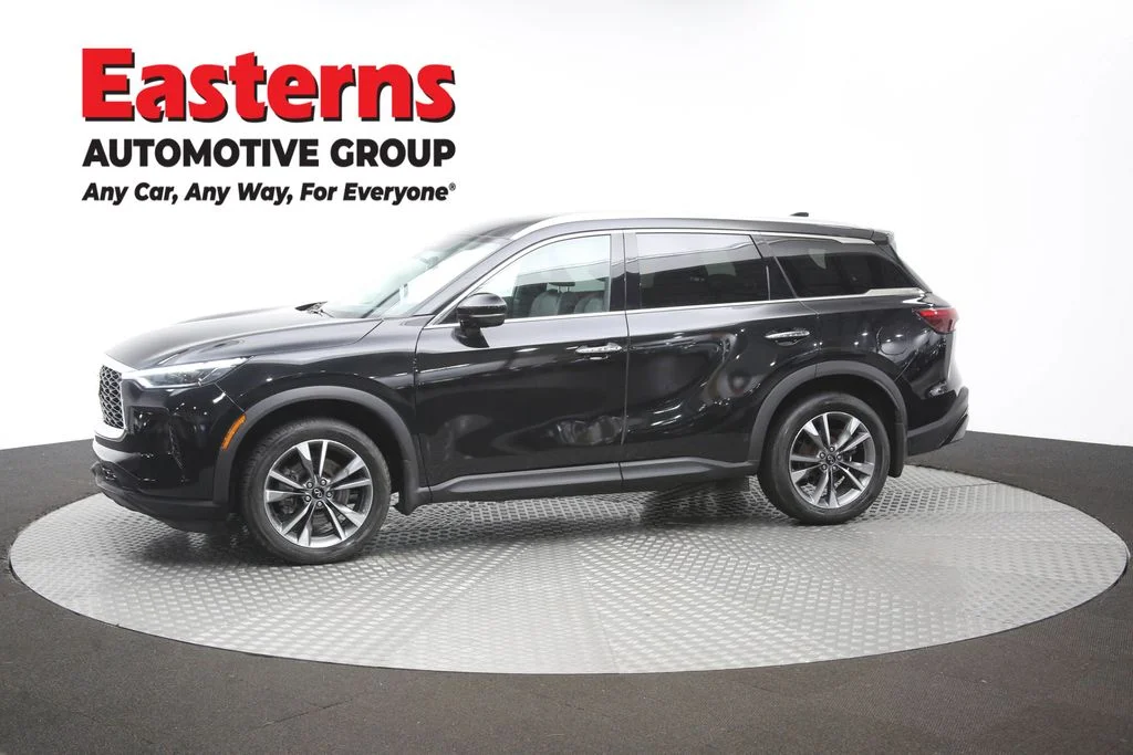 Used 2023 Black INFINITI LUXE image 63