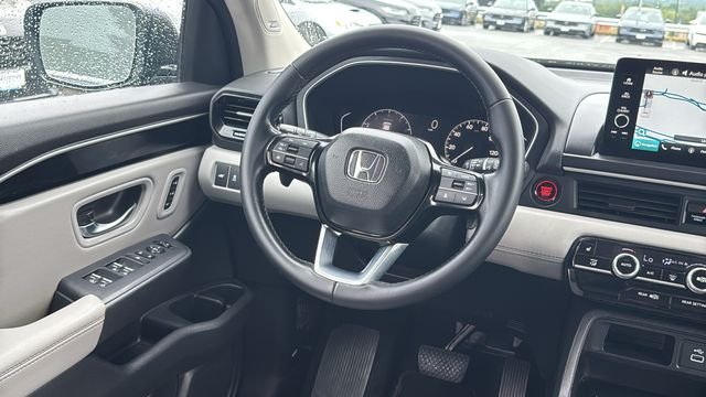 Used 2024 Obsidian Blue Pearl Honda Touring image 27