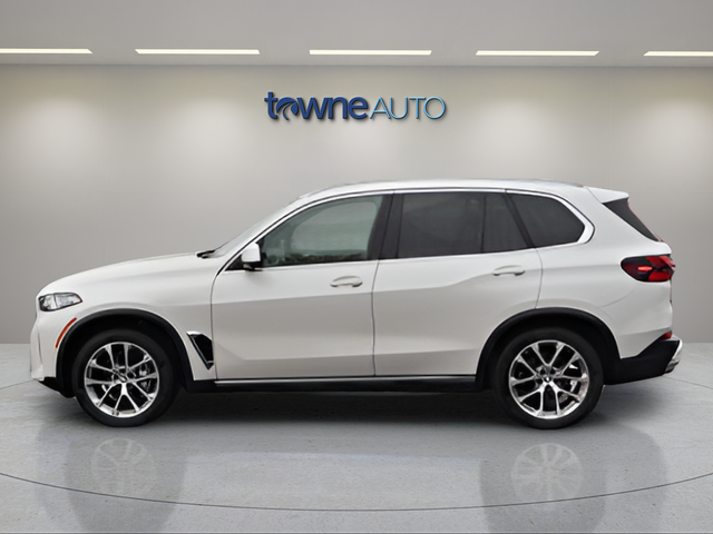 Used 2024 White BMW xDrive40i image 3