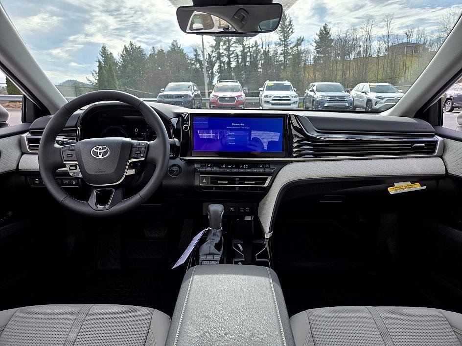2026 Toyota Camry XLE - Photo 11