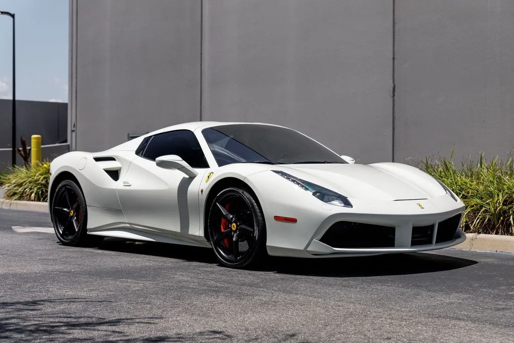 Used 2019 Bianco Avus Ferrari  image 39