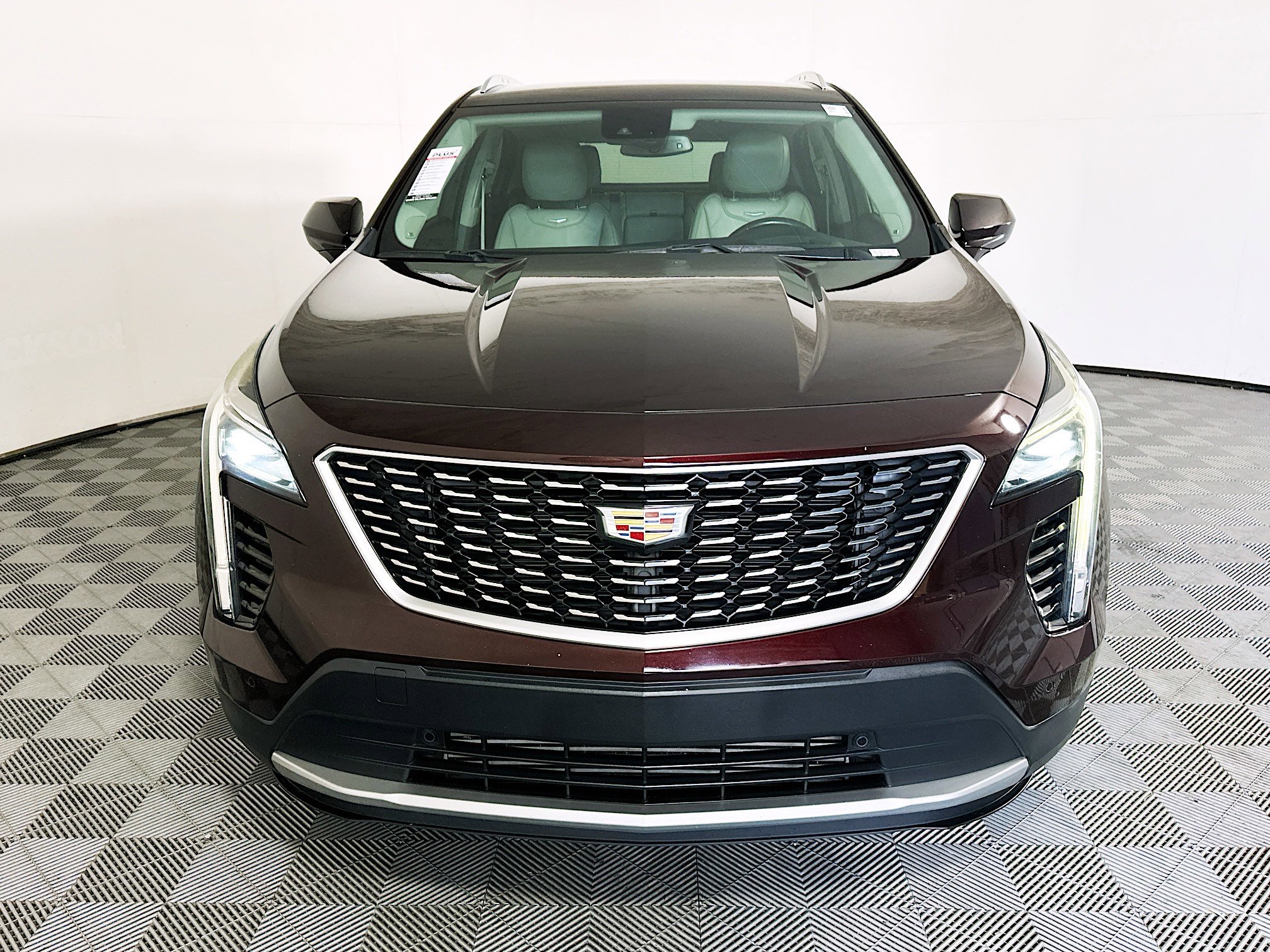 Used 2020 Garnet Metallic Cadillac FWD Premium Luxury image 8