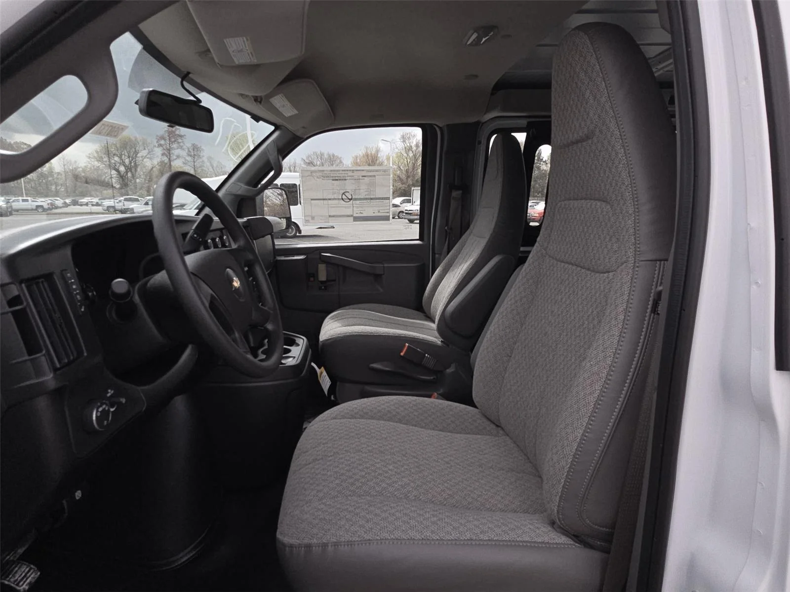 2026 Chevrolet Express Cargo Work Van - Photo 17