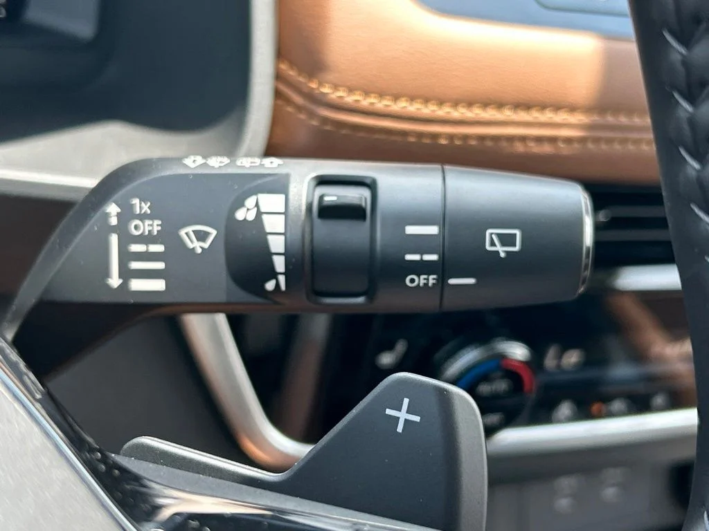 Used 2026 White Nissan Platinum image 30