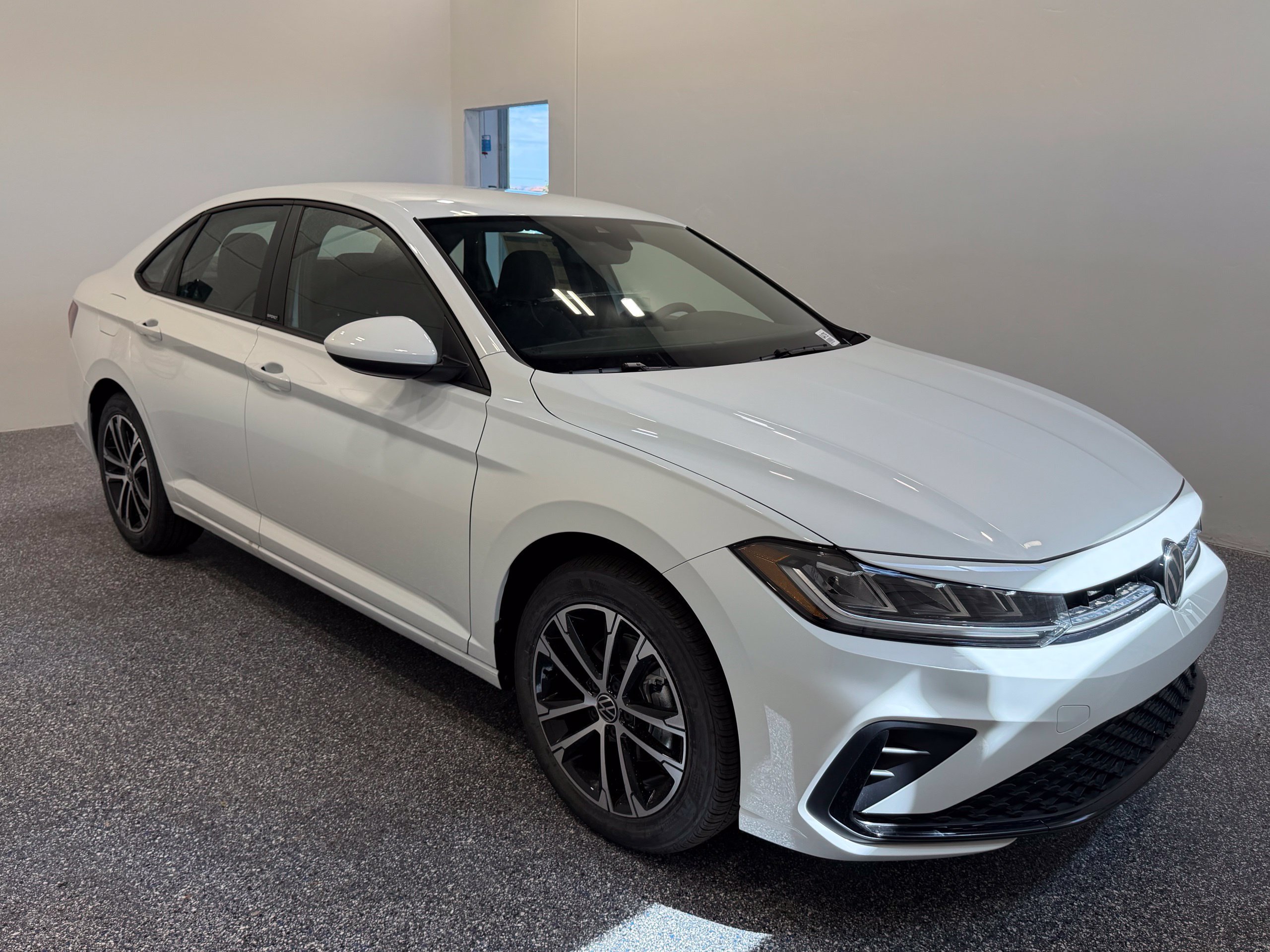 2026 Volkswagen Jetta Sport - Photo 9