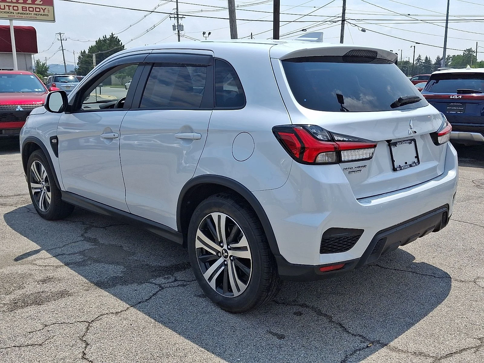 Used 2025 White Mitsubishi 2.0 ES image 4