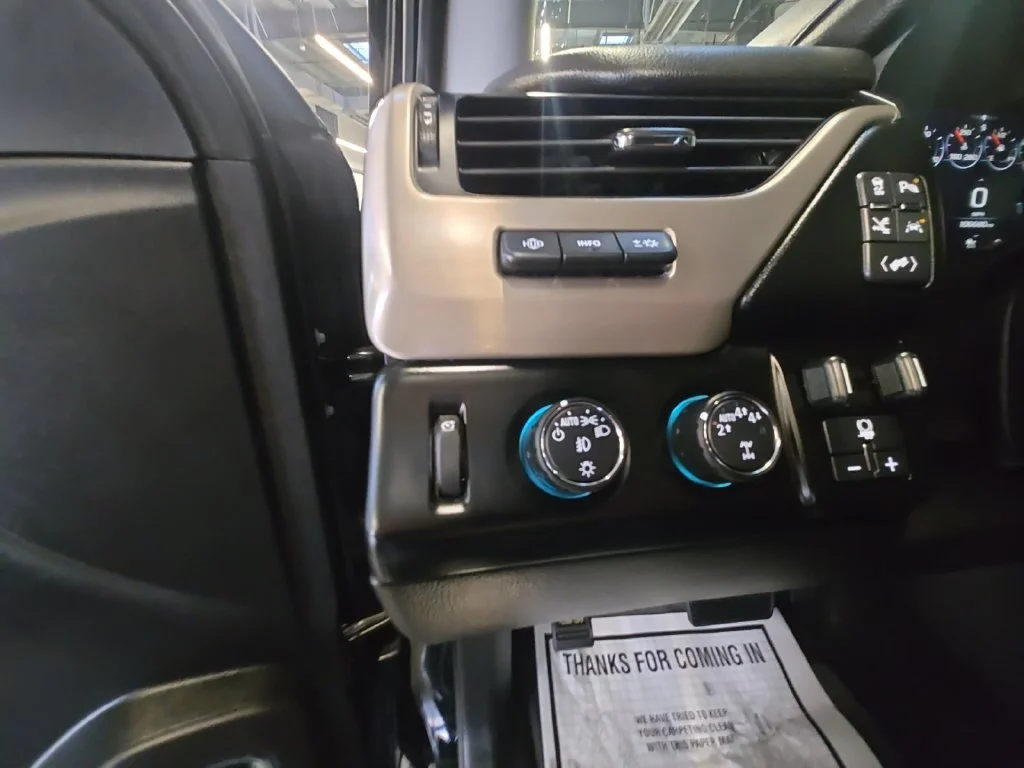 Used 2019 Black GMC Denali image 26