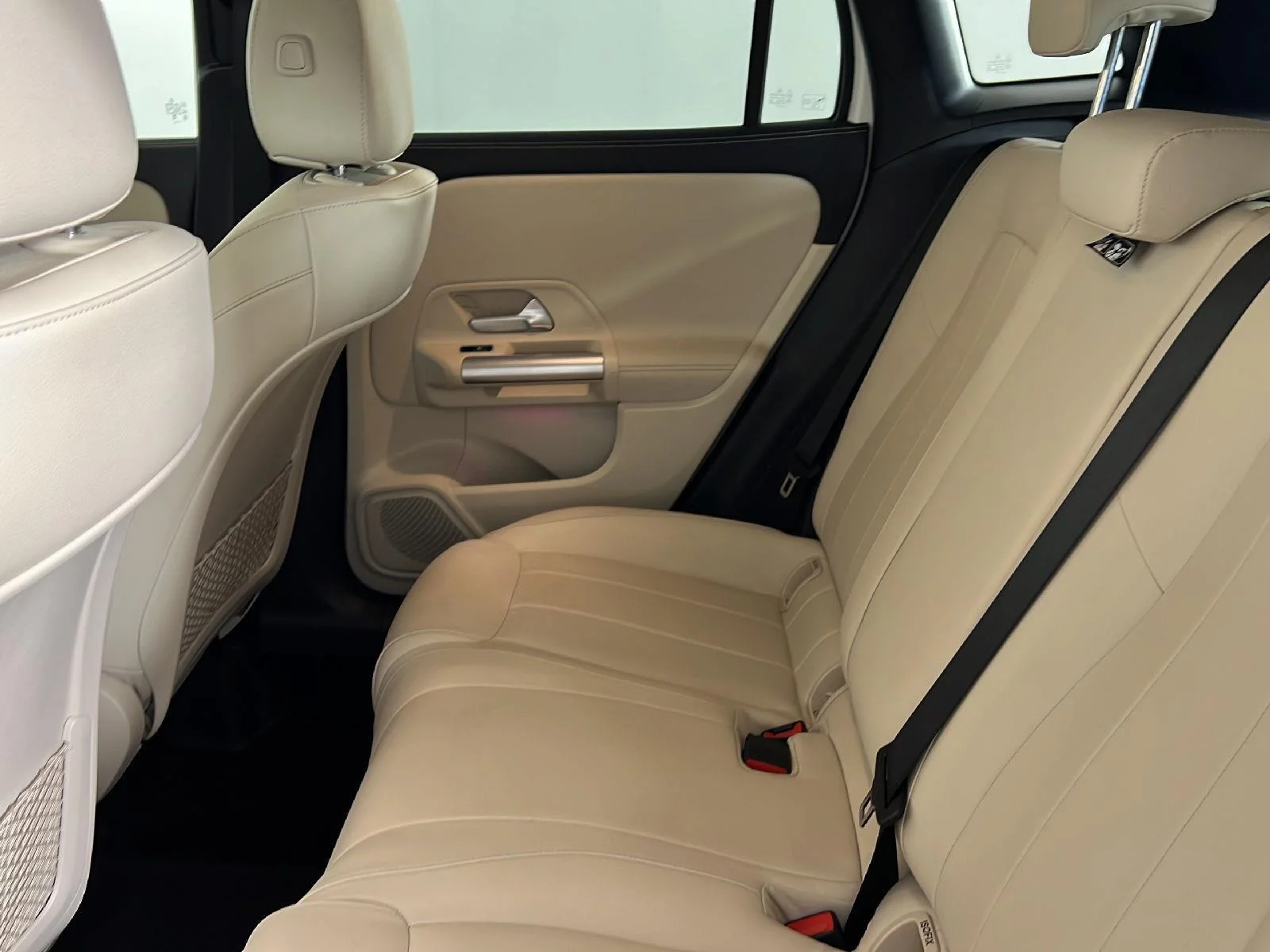 Used 2023 Polar White Mercedes-Benz GLA 250 image 12