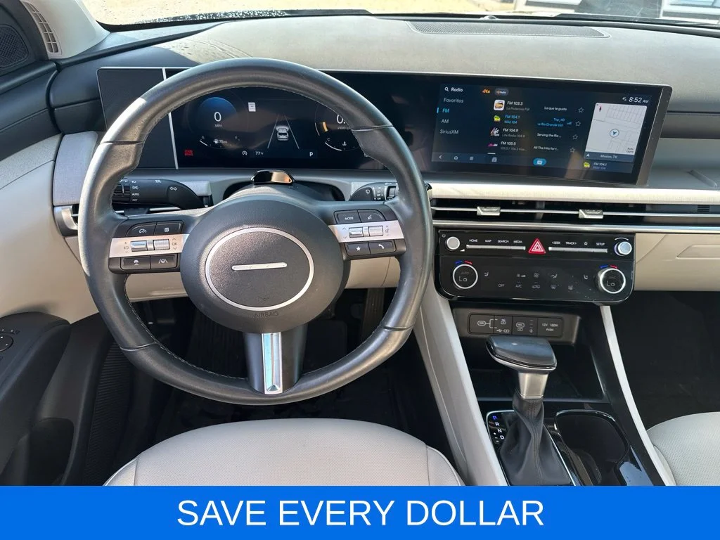 Used 2025 Black Hyundai SEL Convenience image 10