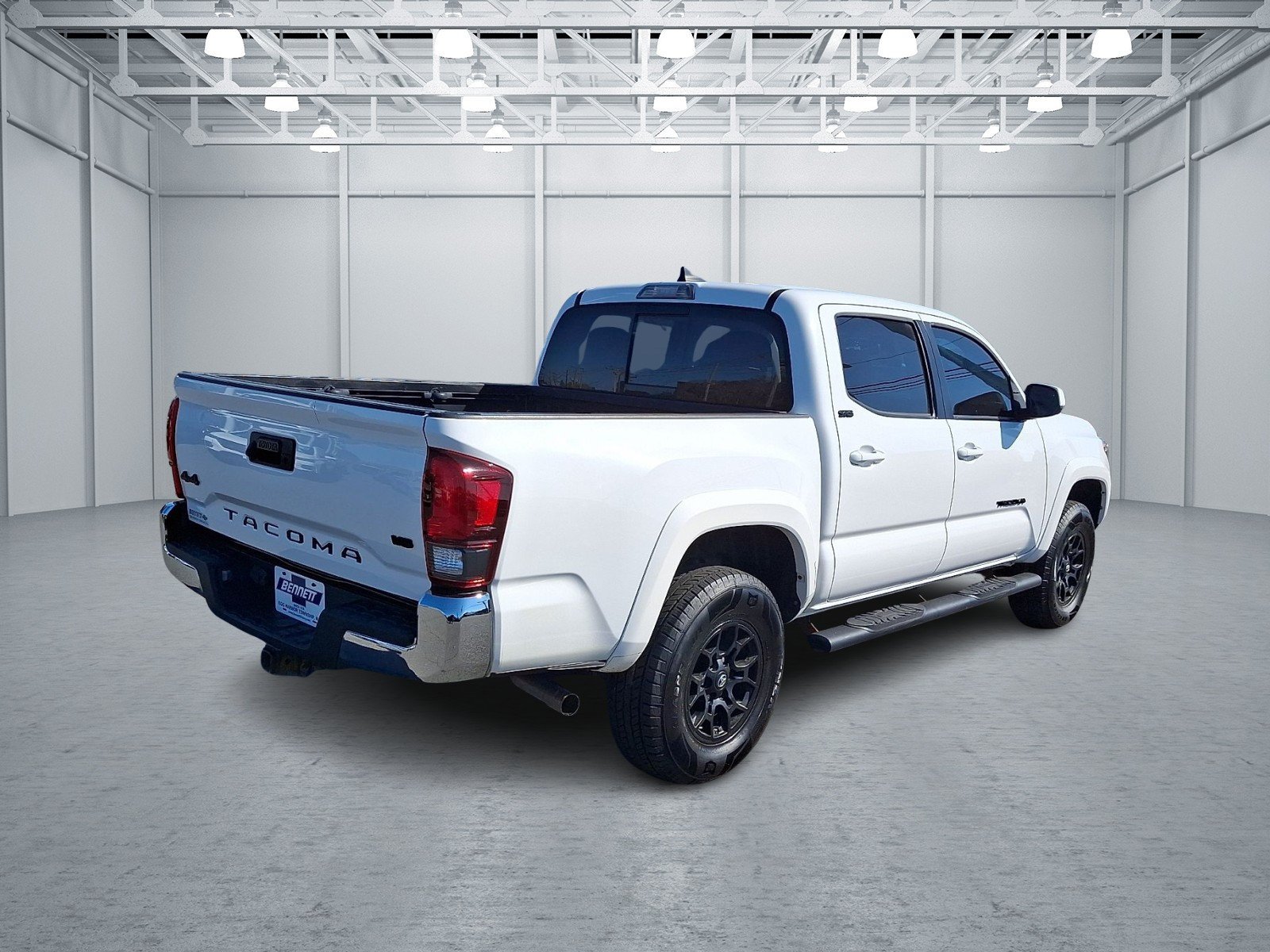 Used 2020 White Toyota SR5 V6 image 6