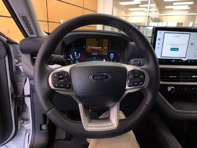 New 2026 Space White Metallic Ford Active image 13