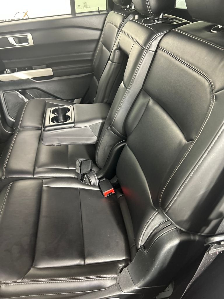 Used 2023 Silver Ford XLT image 17