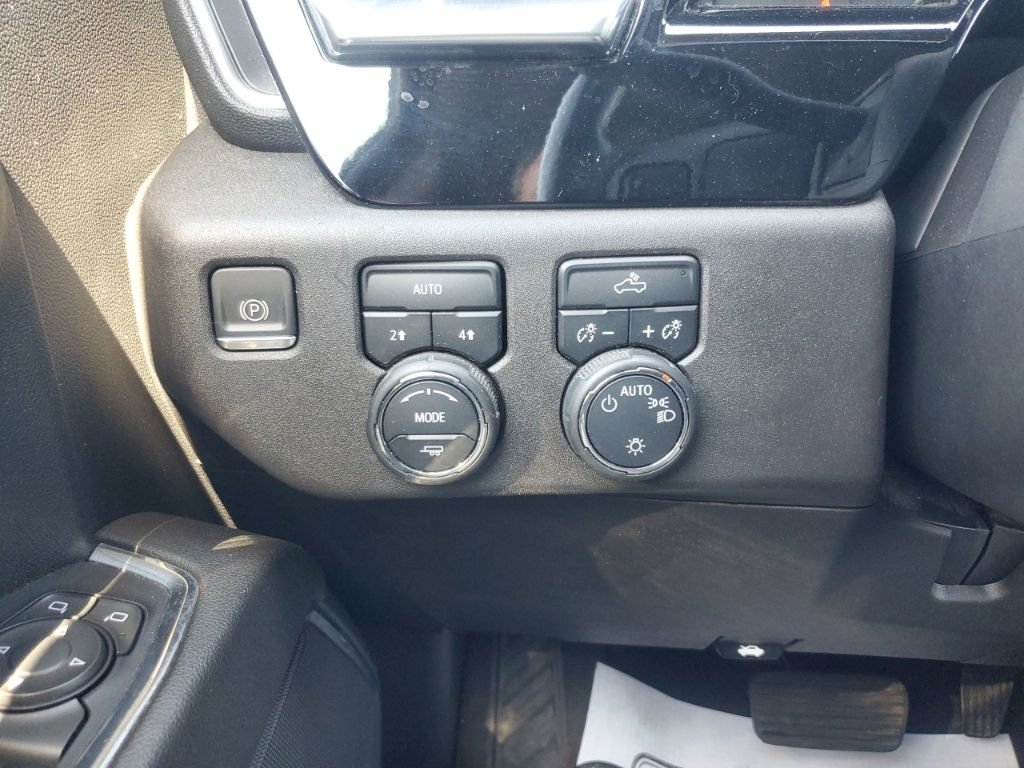 Used 2023 Gray Chevrolet LT image 26