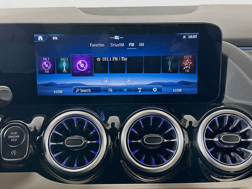 New 2026 Polar White Mercedes-Benz GLA 250 image 44