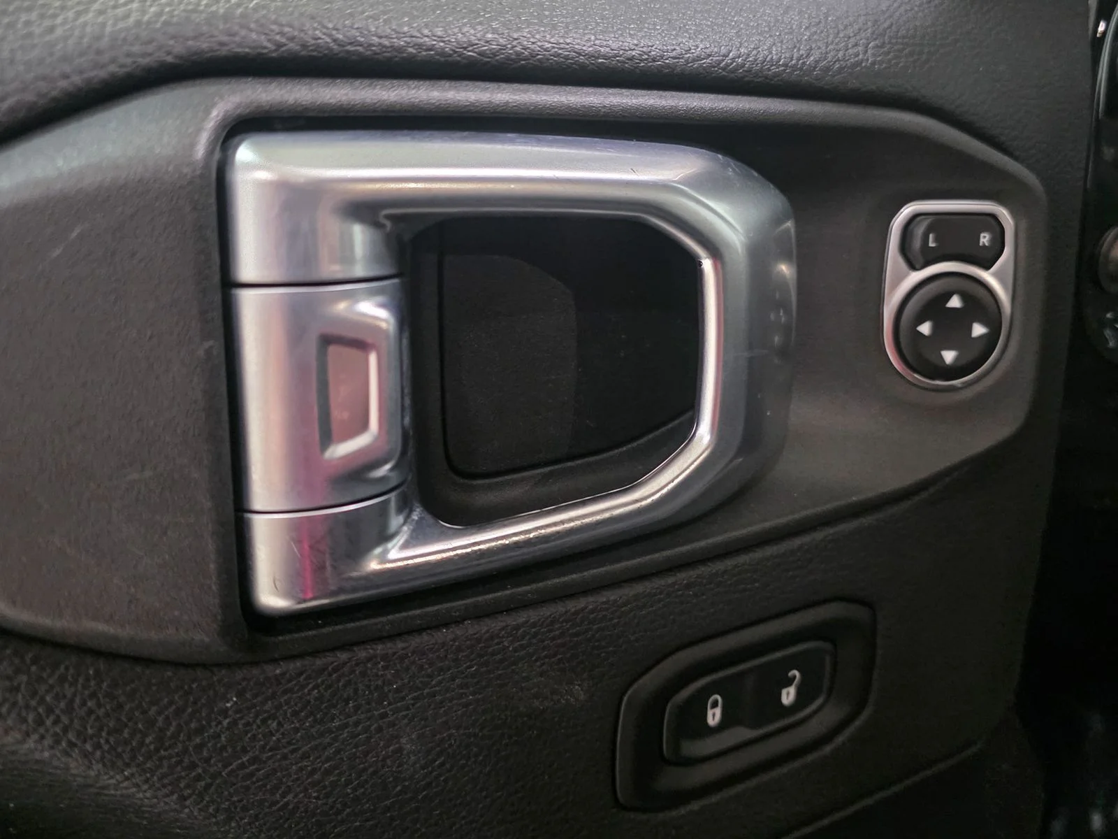 Certified Used 2021 Black Jeep Unlimited Sahara image 18