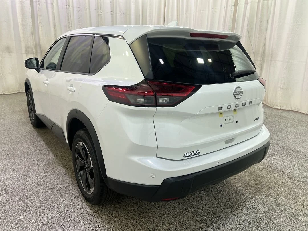2026 Nissan Rogue SV - Photo 9