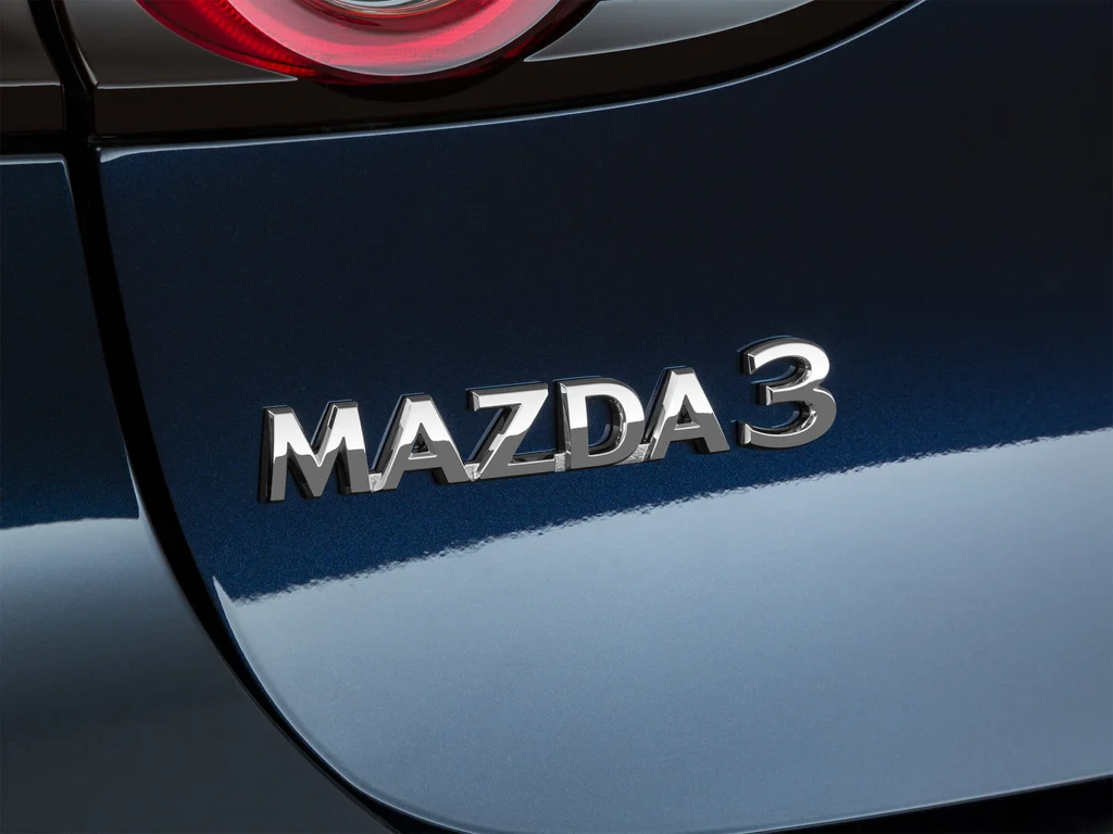 Used 2021 Blue Mazda Preferred image 45