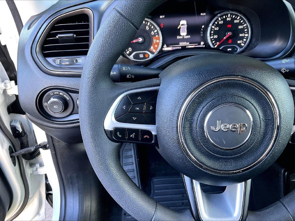 Used 2023 White Jeep Latitude image 23