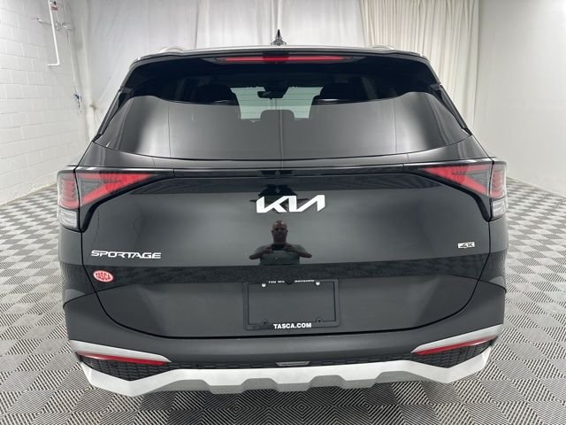 Used 2024 Ebony Black Kia EX image 5