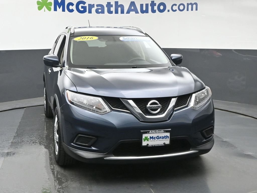 Used 2016 Blue Nissan S image 5