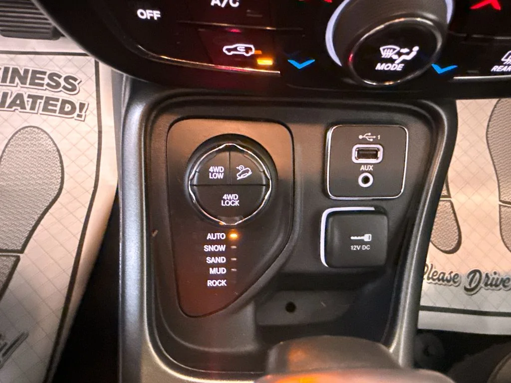 Used 2021 Red Jeep Trailhawk image 19