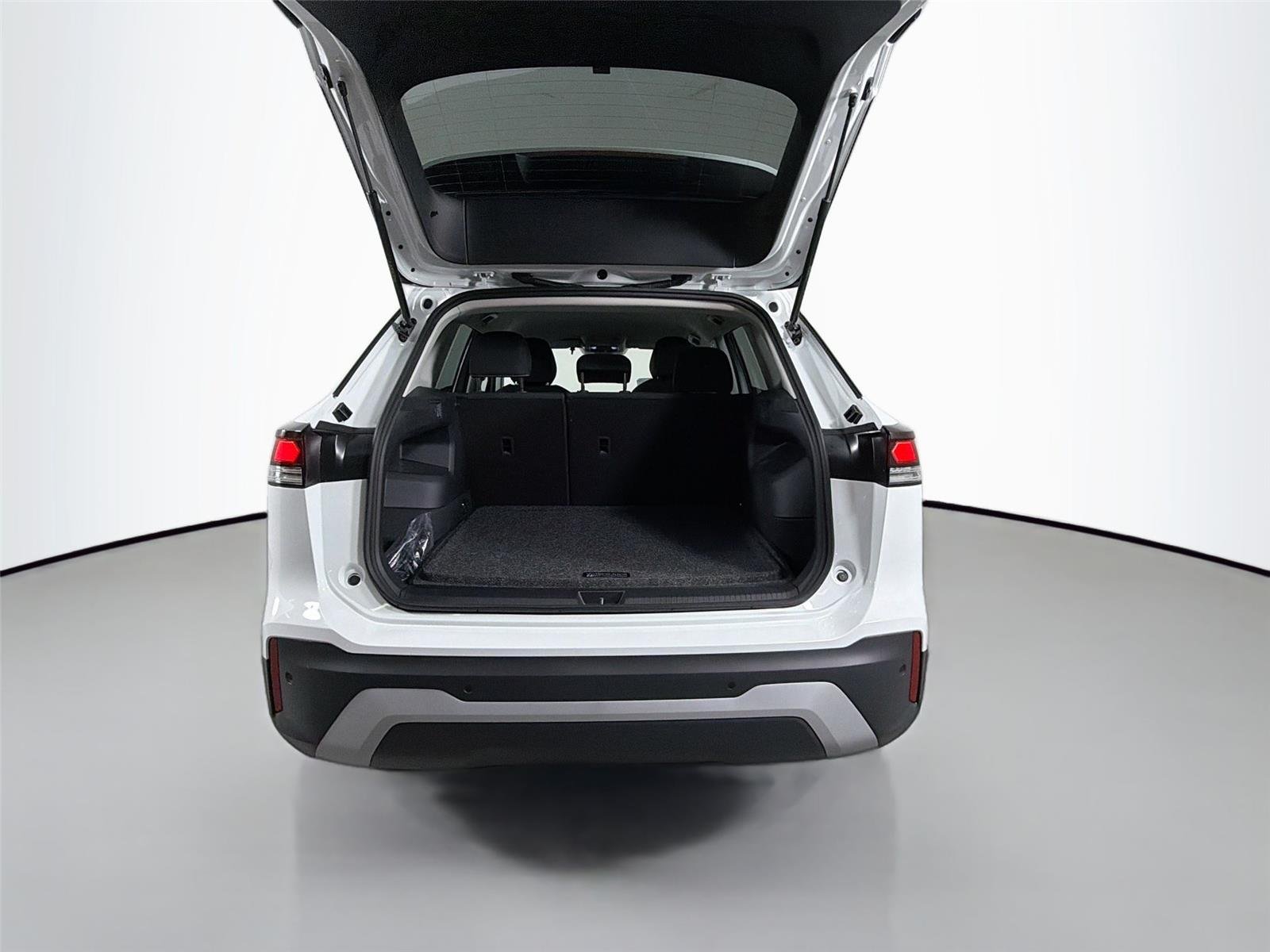 New 2026 Pure White Volkswagen S image 21