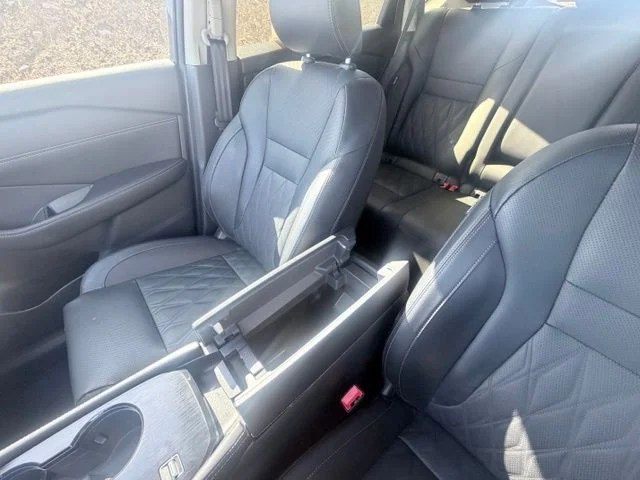 2025 Nissan Rogue Platinum - Photo 18