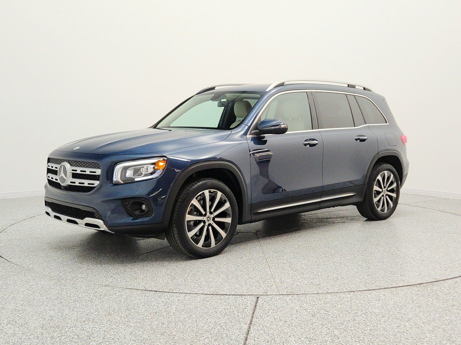 2022 Mercedes-Benz GLB GLB 250's photo