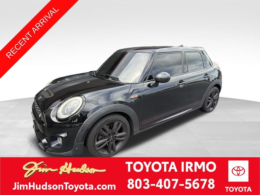 Used 2018 Black MINI Base image 1