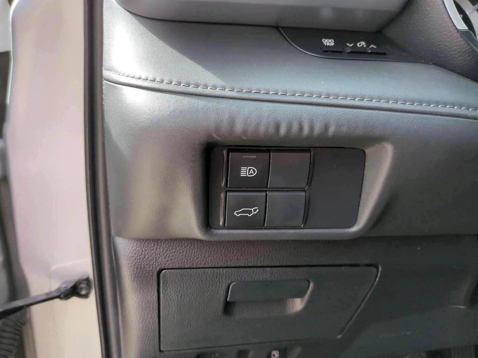 Used 2020 Celestial Silver Metallic Toyota XLE image 11