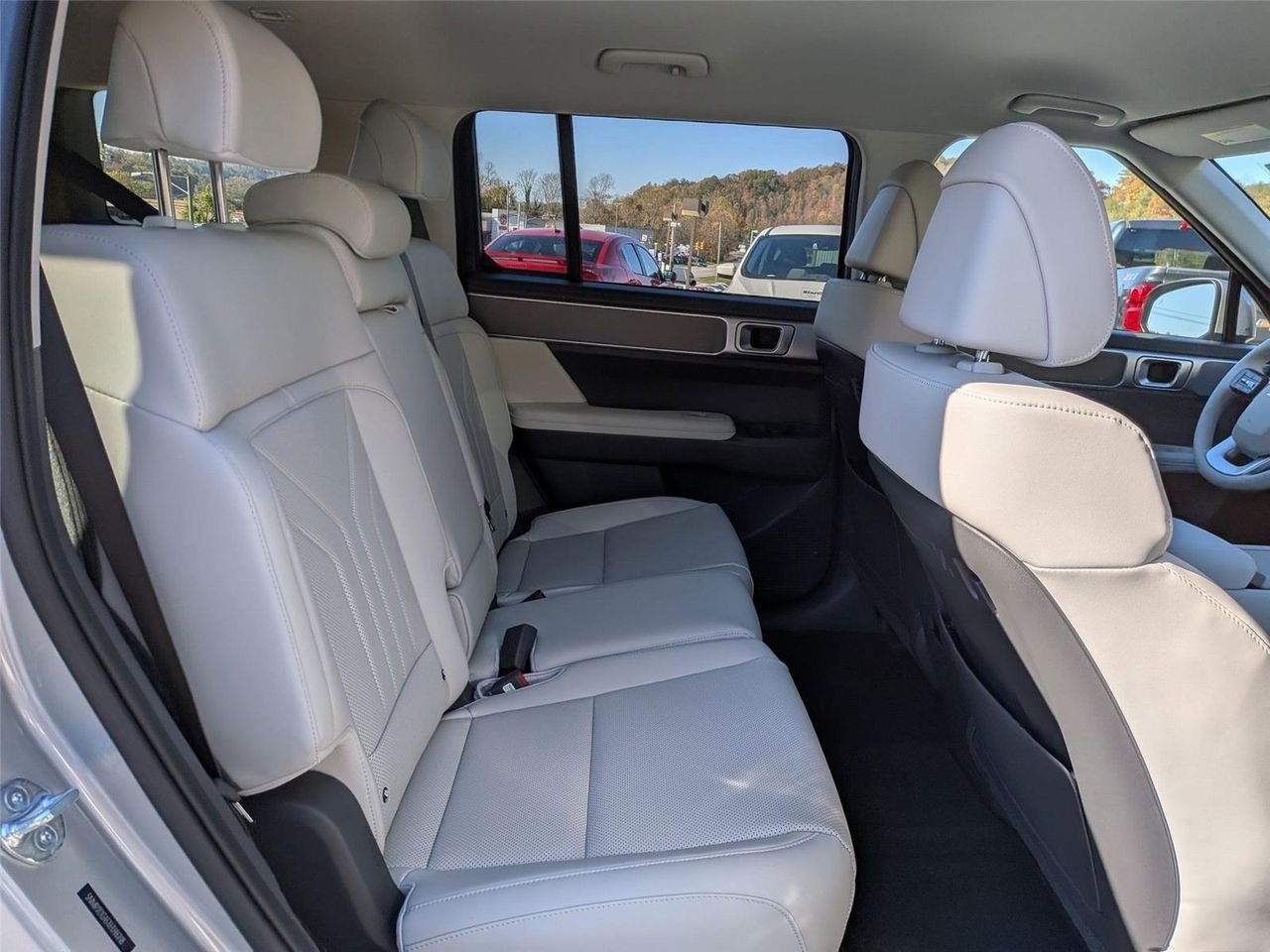 New 2026 Shimmering Silver Hyundai SEL image 37