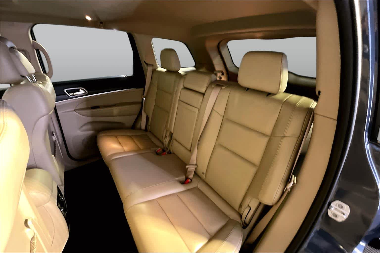 Used 2021 Slate Blue Pearlcoat Jeep Limited image 21