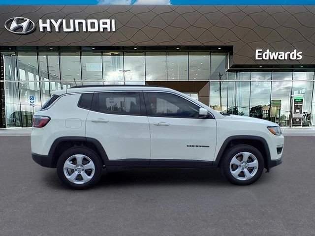 Used 2020 White Jeep Latitude image 9