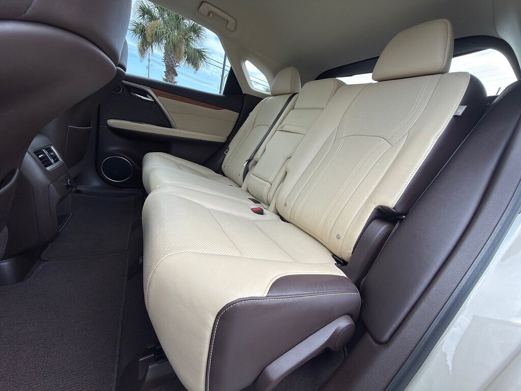 Used 2019 Satin Cashmere Metallic Lexus Base image 11